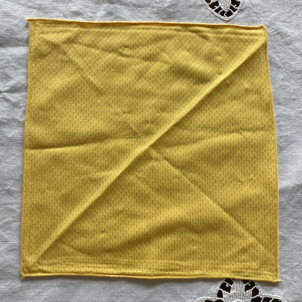 Vintage Floral Handkerchief Set - Yellow & White Hankies! - Picture 2 of 7